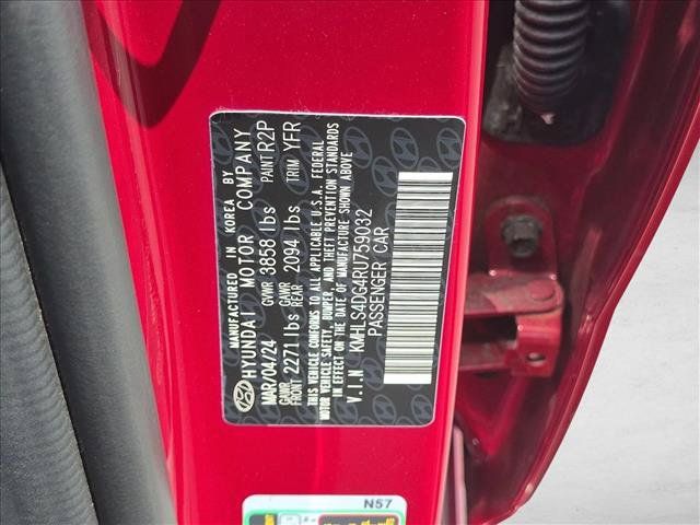 Used 2024 Hyundai Elantra SEL w/ Convenience Package FWD image 25