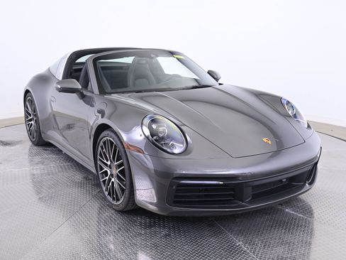 Used 2022 Porsche 911 Targa 4S image 9