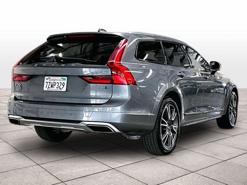 Used 2017 Volvo V90 T6 Cross Country AWD/4WD image 16