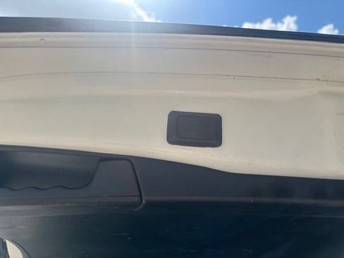 Used 2020 Toyota RAV4 XLE Premium FWD image 17