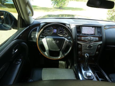 Used 2019 INFINITI QX80 Luxe w/ 22" Wheel Package AWD/4WD image 9