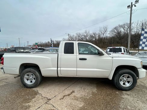 Used 2008 Dodge Dakota SLT image 7