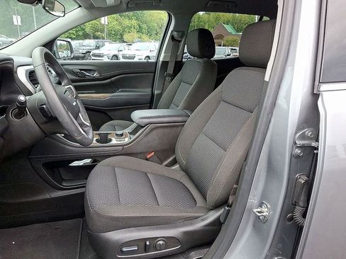 Used 2023 GMC Acadia SLE w/ Driver Convenience Package image 11