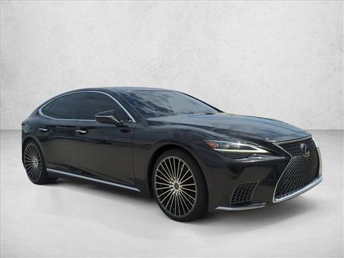 Used 2022 Lexus LS 500 w/ Interior Upgrade Package RWD image 3