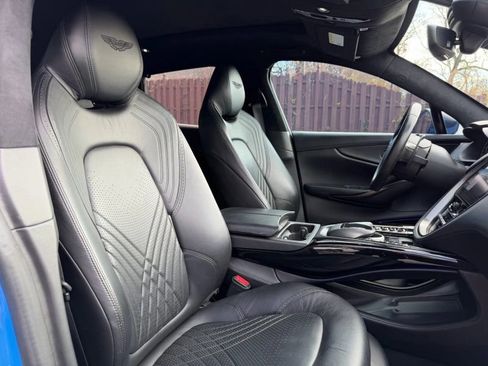 Used 2021 Aston Martin DBX image 25