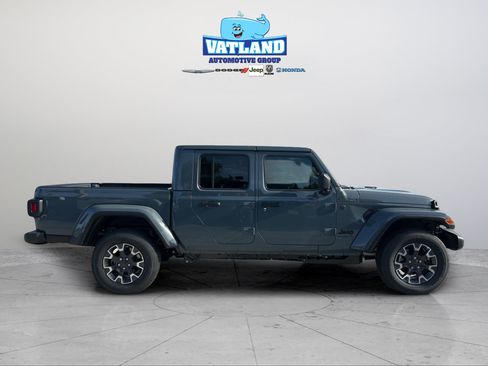 New 2026 Jeep Gladiator Sport AWD/4WD image 8