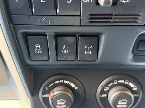 Used 2022 Toyota 4Runner TRD Off-Road Premium AWD/4WD image 29