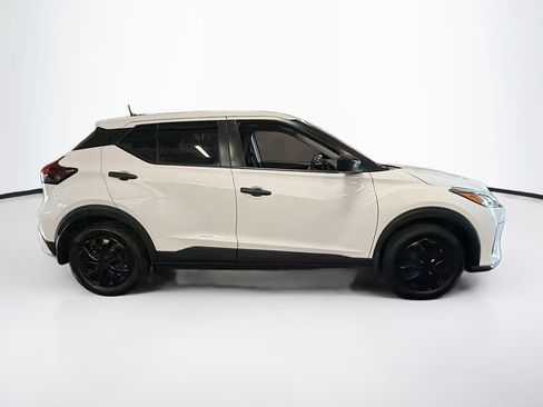 Used 2023 Nissan Kicks S FWD image 10