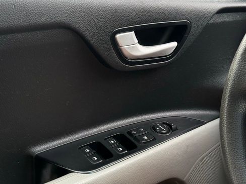 Certified 2020 Kia Rio S FWD image 21