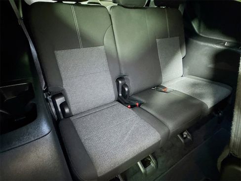 Used 2025 GMC Acadia Elevation image 26