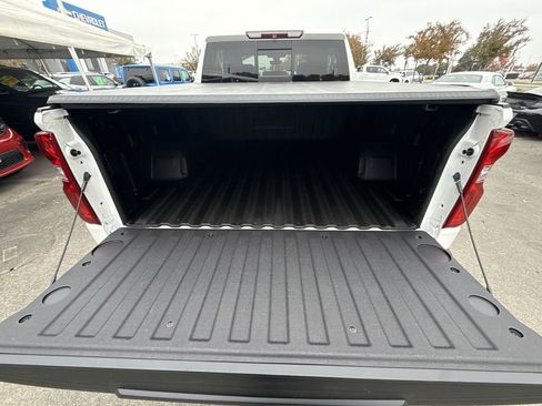 Used 2019 Chevrolet Silverado 1500 High Country w/ Technology Package image 26