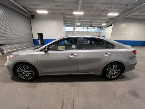 Used 2023 Kia Forte GT-Line w/ GT-Line Premium Package image 6