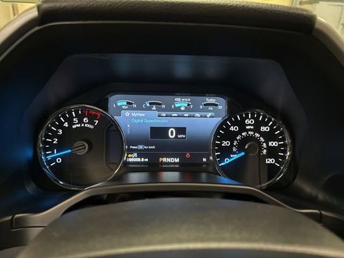 Used 2017 Ford F150 Lariat w/ Equipment Group 502A Luxury AWD/4WD image 14