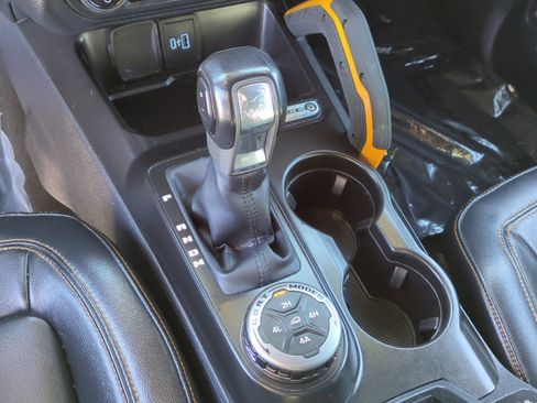 Used 2021 Ford Bronco Badlands image 24