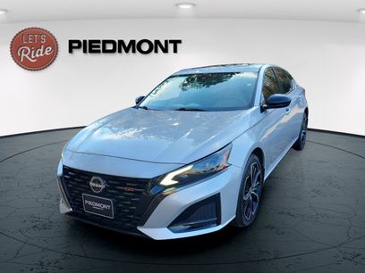 Used 2023 Nissan Altima 2.5 SR w/ SR Premium Package