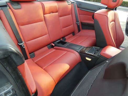 Used 2013 BMW 328i Convertible image 17