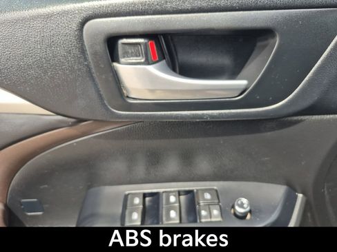 Used 2018 Toyota Highlander XLE image 8