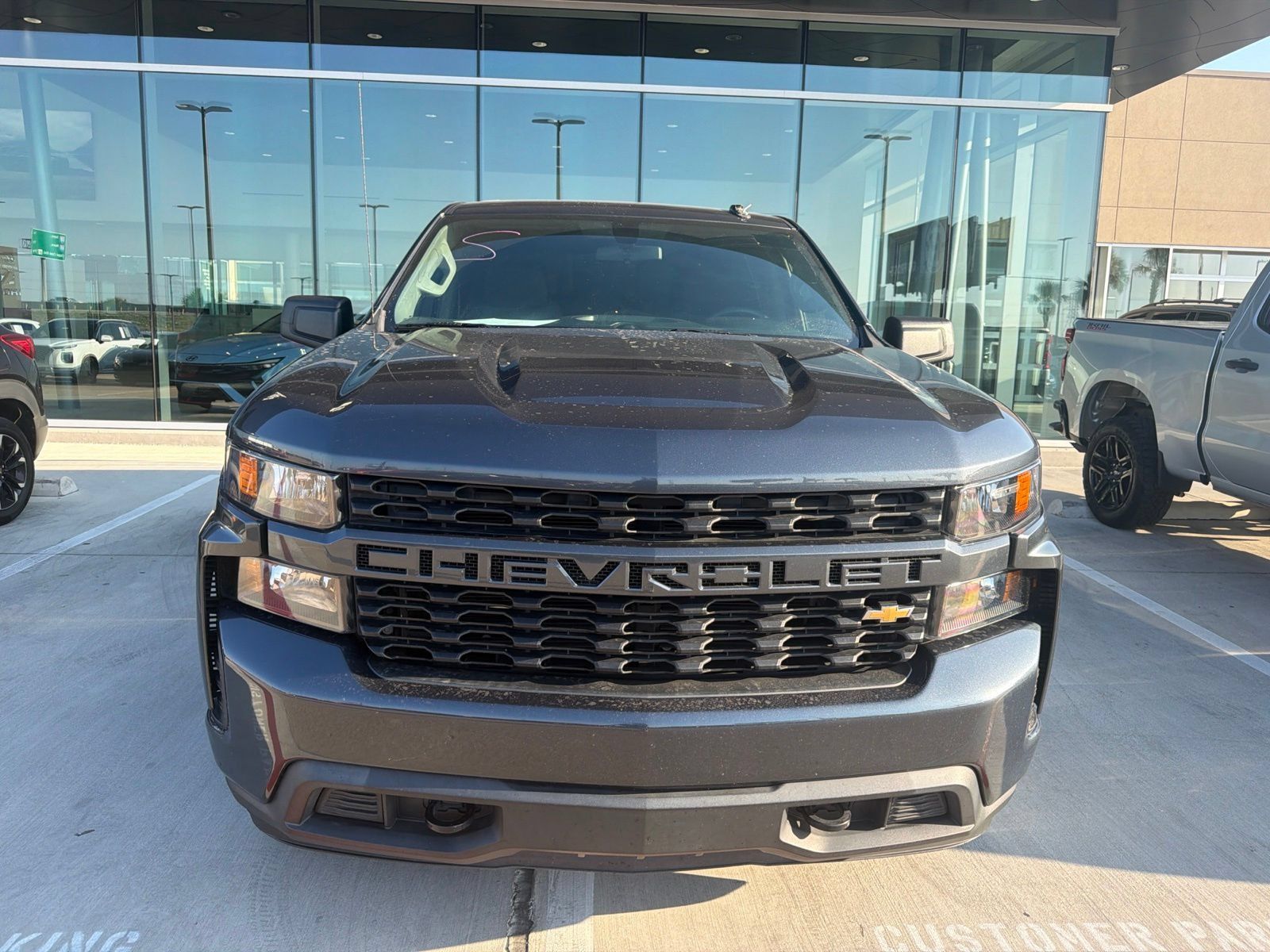 Used 2022 Chevrolet Silverado 1500 Custom RWD image 2