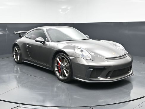 Used 2018 Porsche 911 GT3 RWD image 13