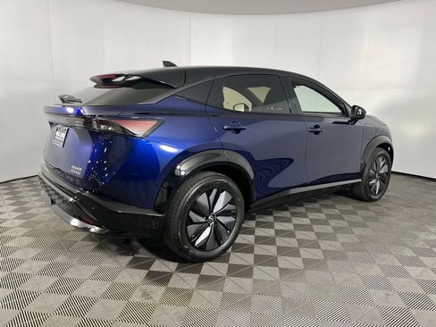 Used 2023 Nissan Ariya AWD image 8