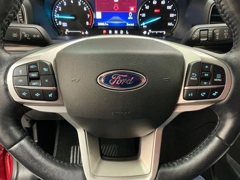Used 2022 Ford Explorer Limited w/ Equipment Group 301A RWD image 31