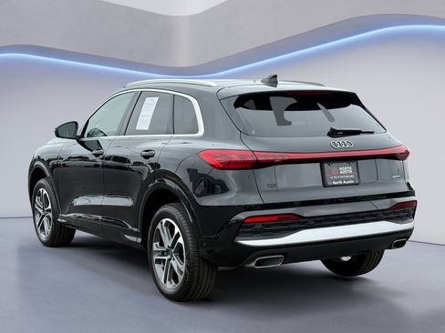 Used 2025 Audi Q5 Premium w/ Convenience Package AWD/4WD image 7