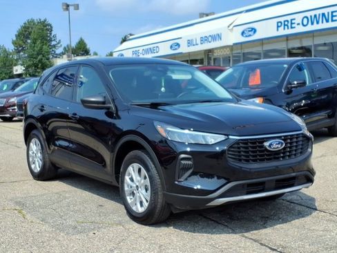 Certified 2025 Ford Escape Active w/ Cold Weather Package AWD/4WD image 1