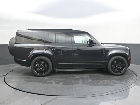 New 2026 Land Rover Defender 130 X-Dynamic SE AWD/4WD image 8