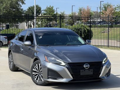 Used 2023 Nissan Altima 2.5 SV