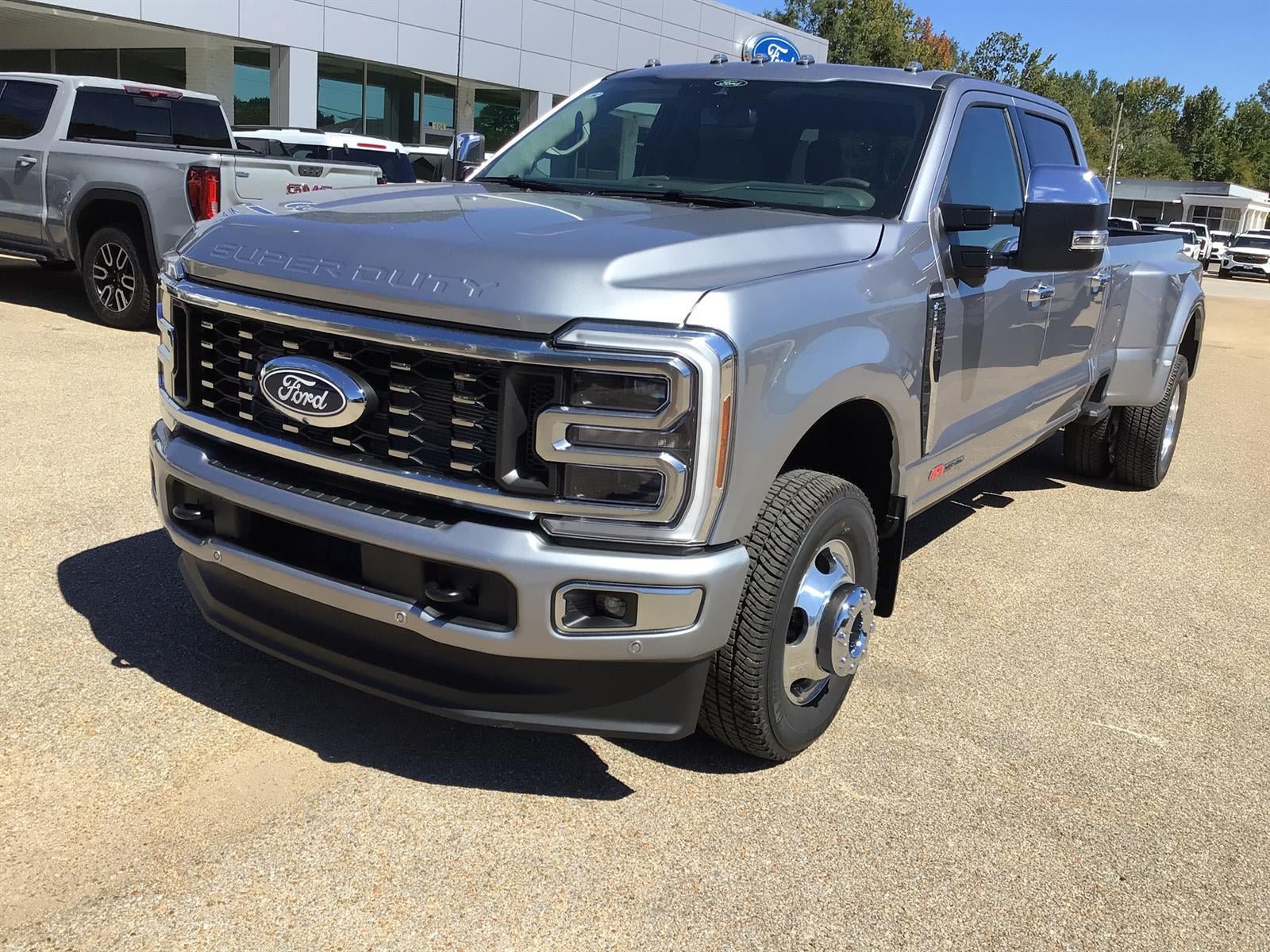 New 2027 Ford F350 Platinum w/ Platinum Plus Package AWD/4WD image 5