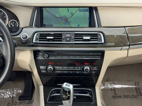 Used 2013 BMW 750Li image 25