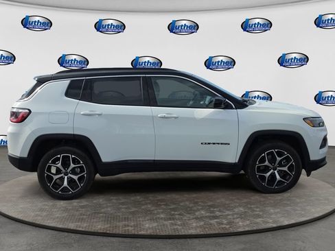 Used 2026 Jeep Compass Limited AWD/4WD image 6