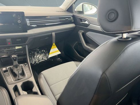 New 2026 Volkswagen Jetta SE image 29