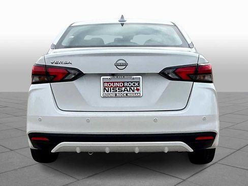 New 2025 Nissan Versa SV w/ Trunk Package FWD image 4