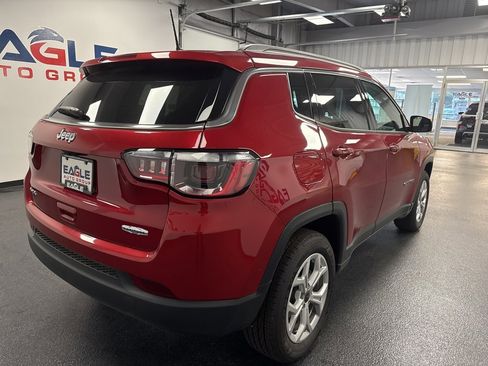 New 2025 Jeep Compass Latitude image 11
