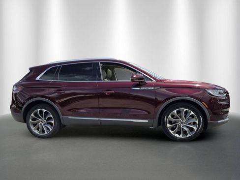 Used 2021 Lincoln Nautilus Reserve FWD image 8