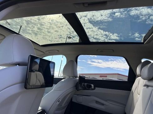 New 2025 Kia Sorento S w/ Panoramic Sunroof Package AWD/4WD image 9