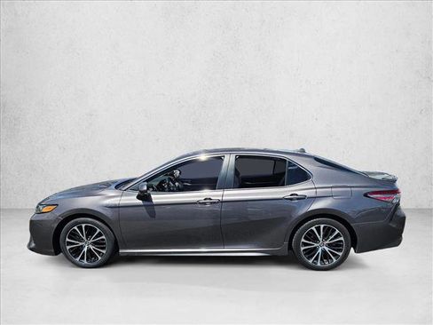 Used 2019 Toyota Camry SE image 9