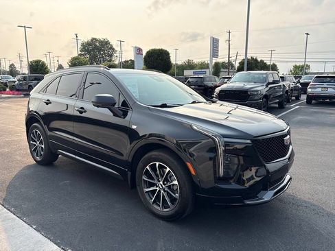 Used 2025 Cadillac XT4 Sport AWD/4WD image 7
