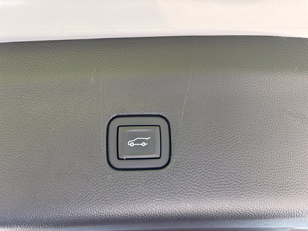 Used 2023 Buick Enclave Essence w/ Trailering Package, 5000 lbs. FWD image 27