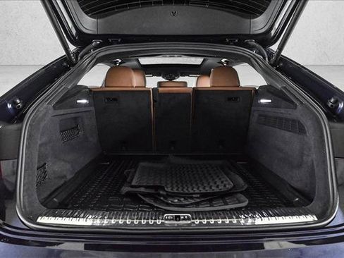 Used 2024 Audi Q8 Premium Plus w/ Premium Plus Package image 6