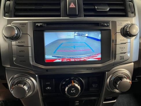 Used 2017 Toyota 4Runner SR5 AWD/4WD image 28