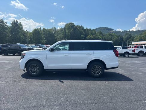 New 2027 Ford Expedition Active RWD image 8