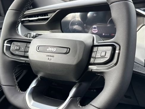 New 2026 Jeep Cherokee Laredo image 13