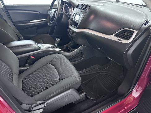 Used 2019 Dodge Journey SE FWD image 38