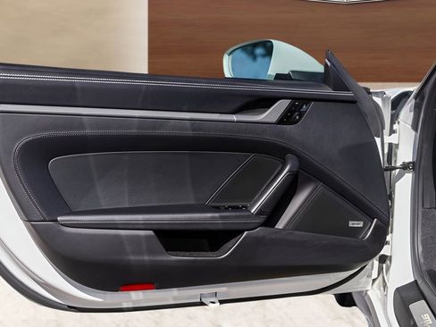 Used 2020 Porsche 911 Carrera S image 25