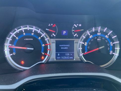 Used 2019 Toyota 4Runner TRD Off-Road Premium AWD/4WD image 11