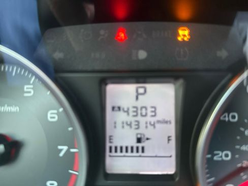 Used 2015 Subaru Forester 2.5i w/ Alloy Wheel Package image 33