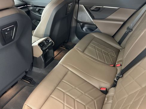 Certified 2024 BMW 530i w/ Convenience Package RWD image 27
