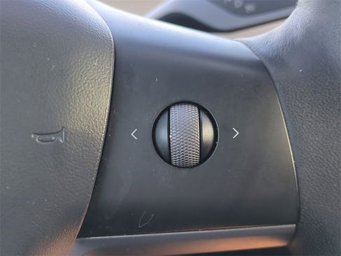 Used 2022 Tesla Model 3 Long Range image 28